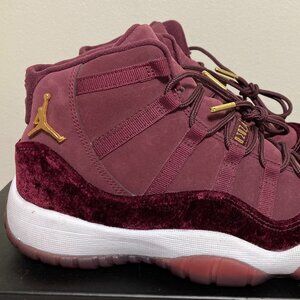 Air Jordan 11 Retro GG Heiress Velvet Maroon, sz 6.5Y/8 Women